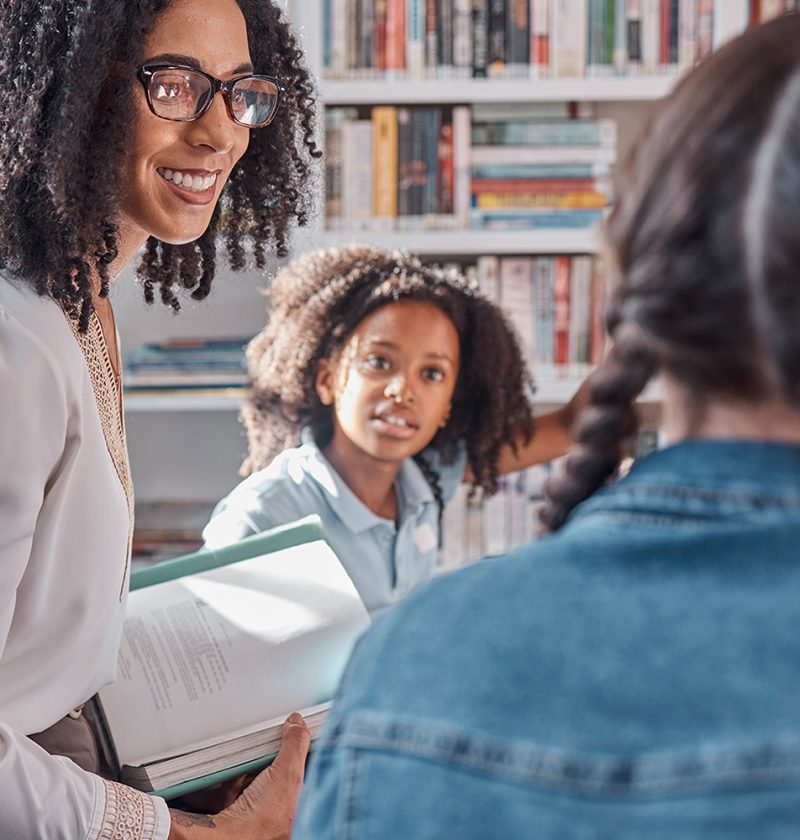 teacher-storytelling-or-children-in-a-library-for-2025-04-06-06-48-26-utc